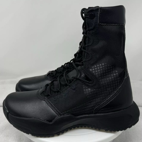 nike boots men size 15